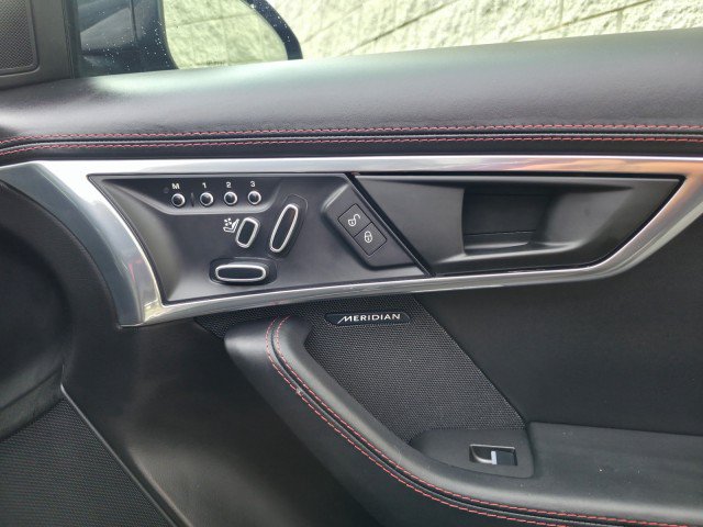 Used 2020 Jaguar F-TYPE Checkered Flag RWD image 19