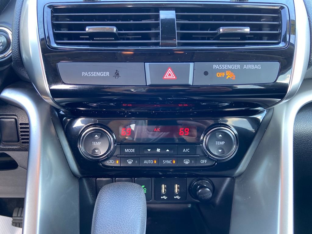 Used 2023 Mitsubishi Eclipse Cross SE image 26