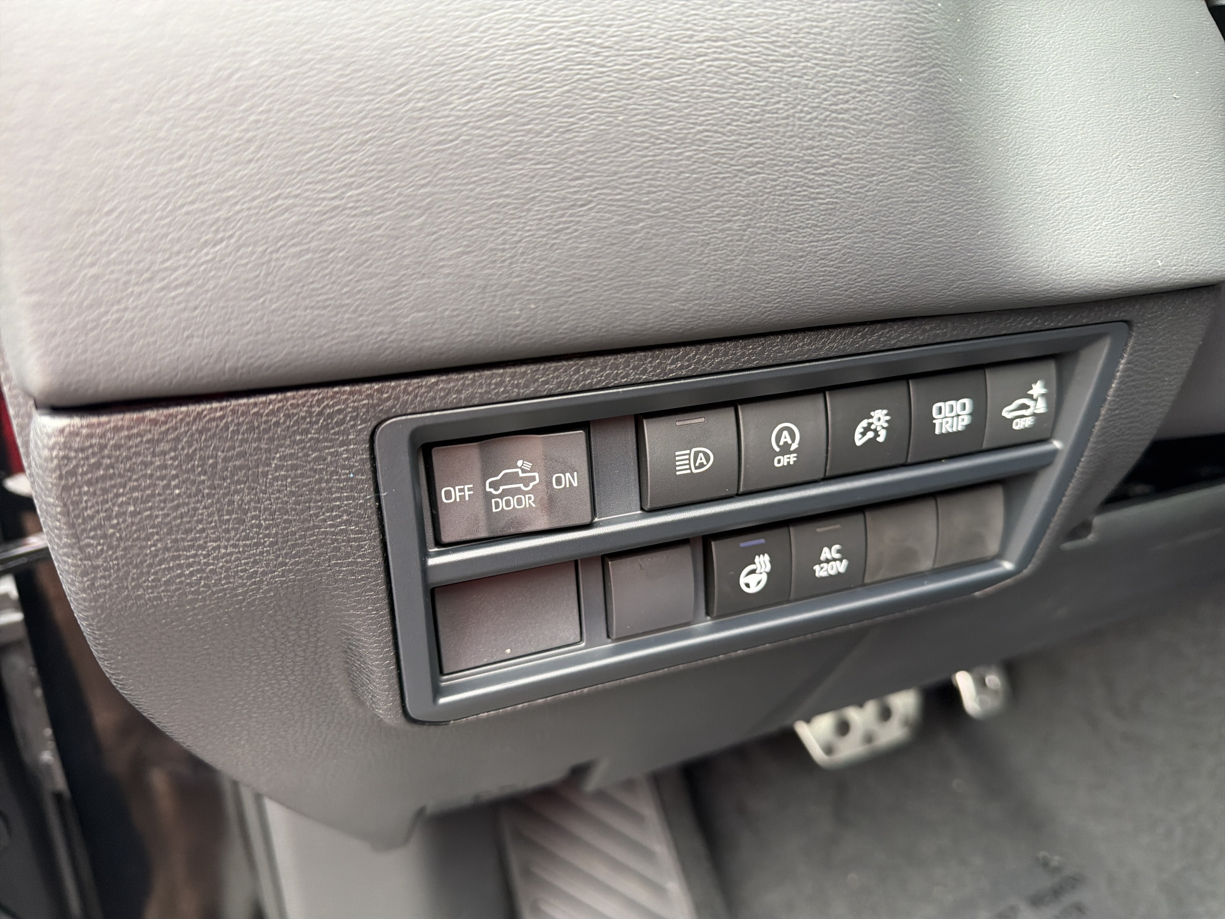 New 2026 Toyota Tundra Platinum AWD/4WD image 18