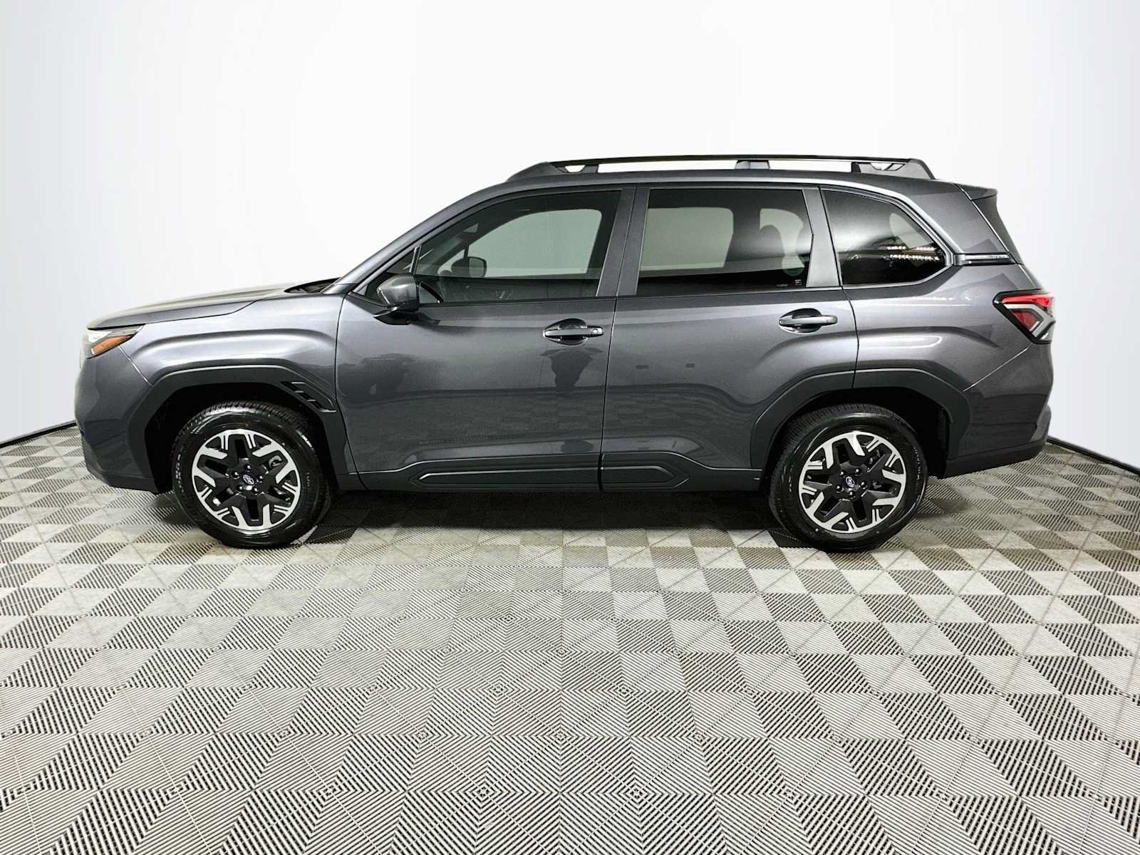 Certified 2026 Subaru Forester Premium AWD/4WD image 4