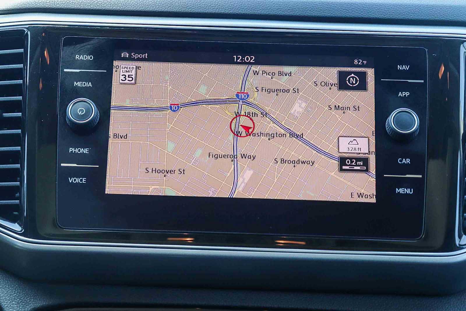 Used 2018 Volkswagen Atlas SEL Premium image 15