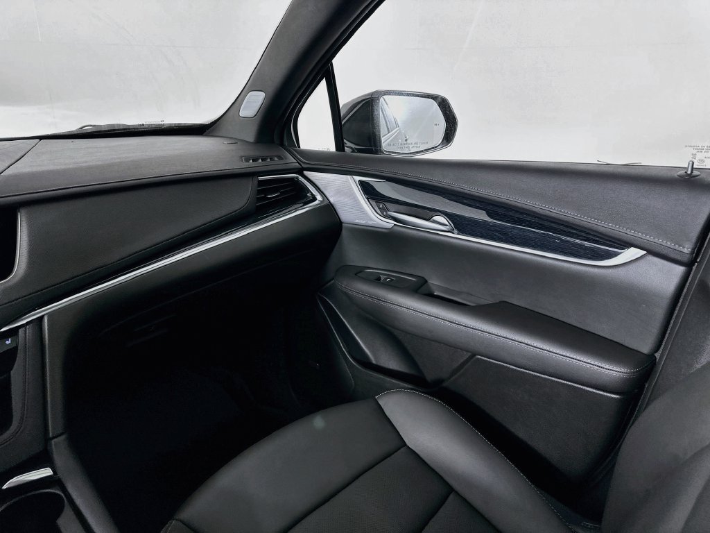 New 2026 Cadillac XT5 Premium Luxury w/ LPO, Floor Liner Package AWD/4WD image 30