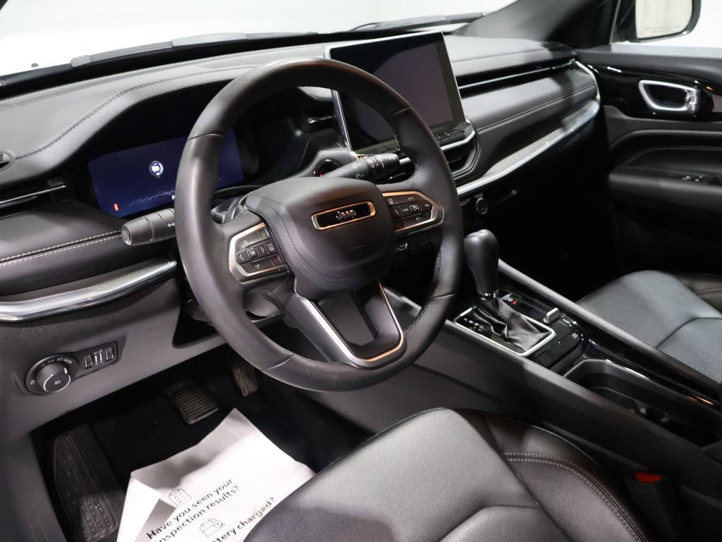 Used 2024 Jeep Compass Limited w/ High Altitude Package image 14