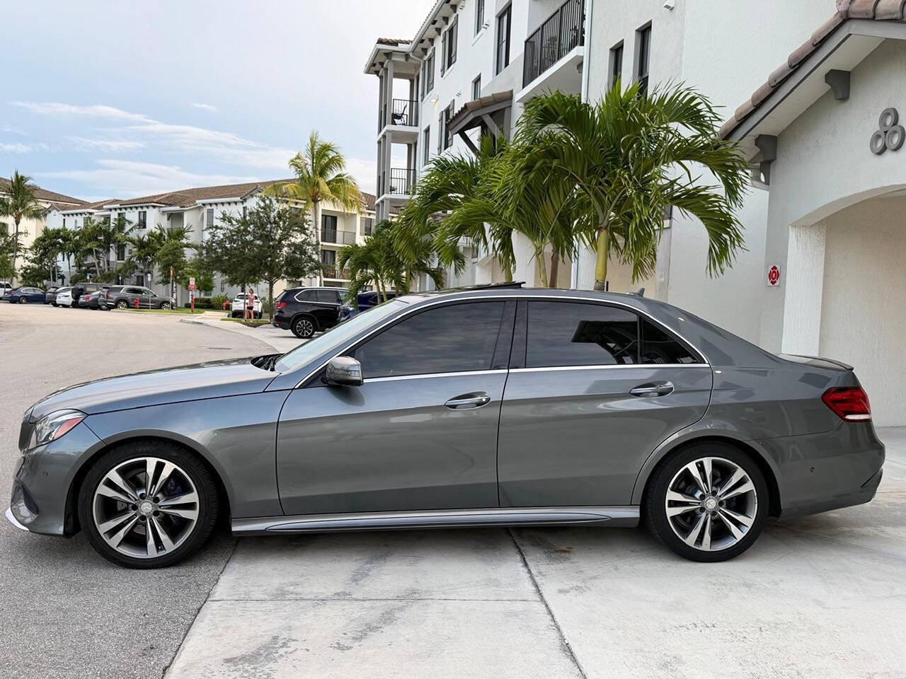Used 2016 Mercedes-Benz E 350 Sedan w/ Premium Package image 4