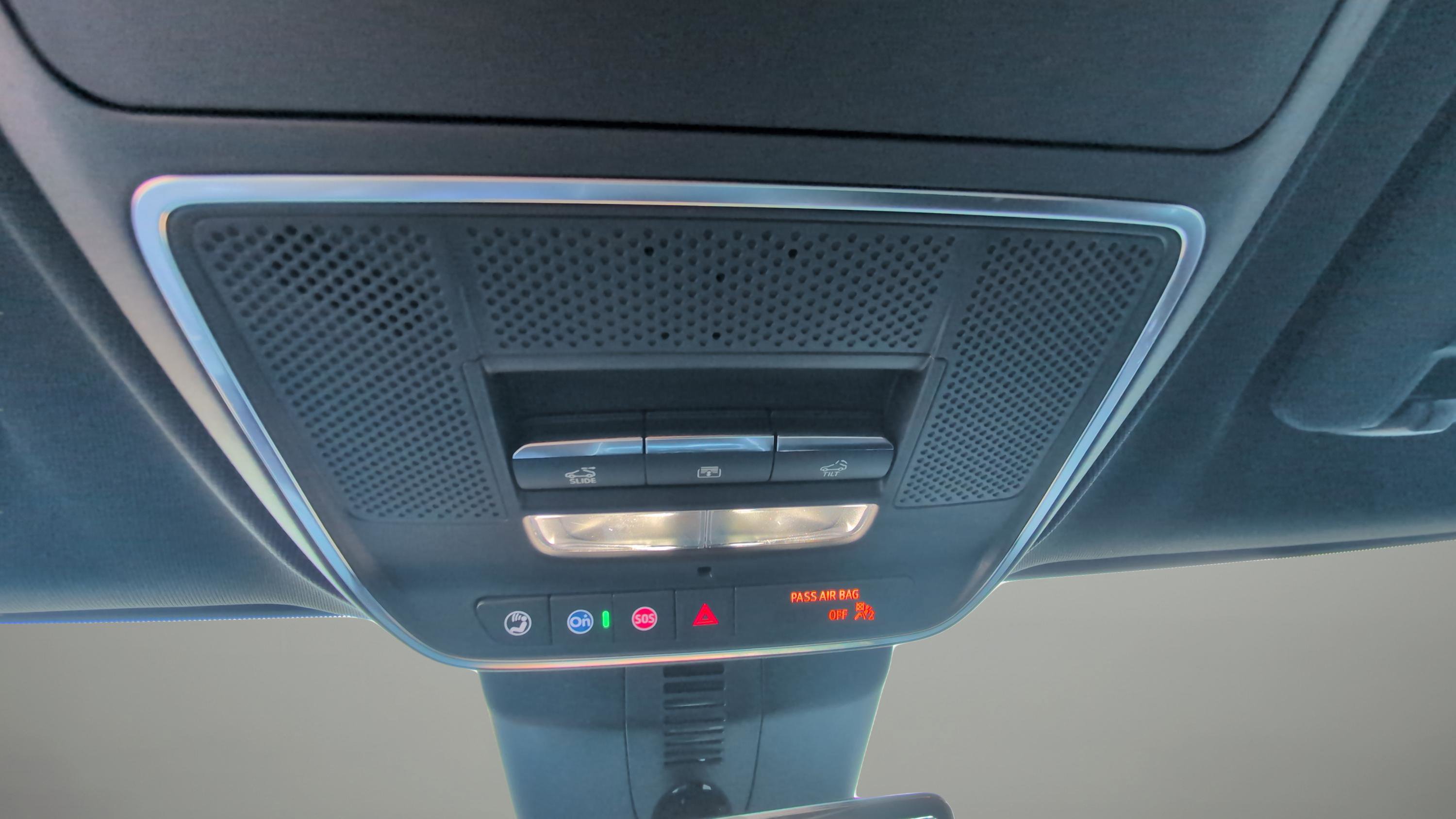 Used 2026 Chevrolet Traverse RS FWD image 28