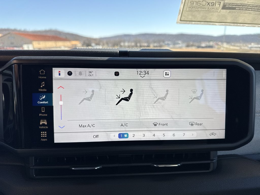 New 2026 Jeep Gladiator Sport AWD/4WD image 18