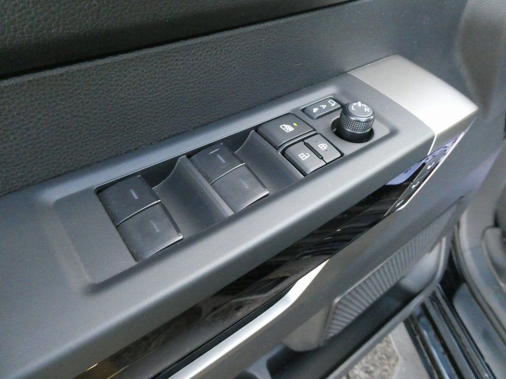 Used 2025 Toyota Tundra Limited image 23