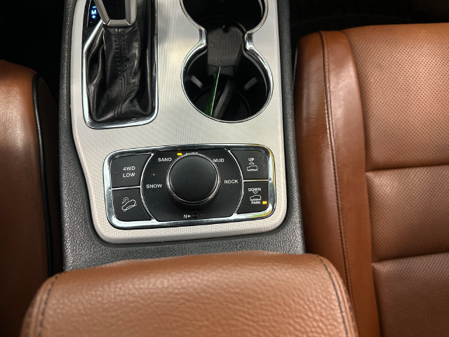 Used 2019 Jeep Grand Cherokee Summit AWD/4WD image 21