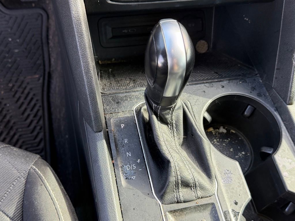 Used 2021 Volkswagen Atlas Cross Sport S image 19