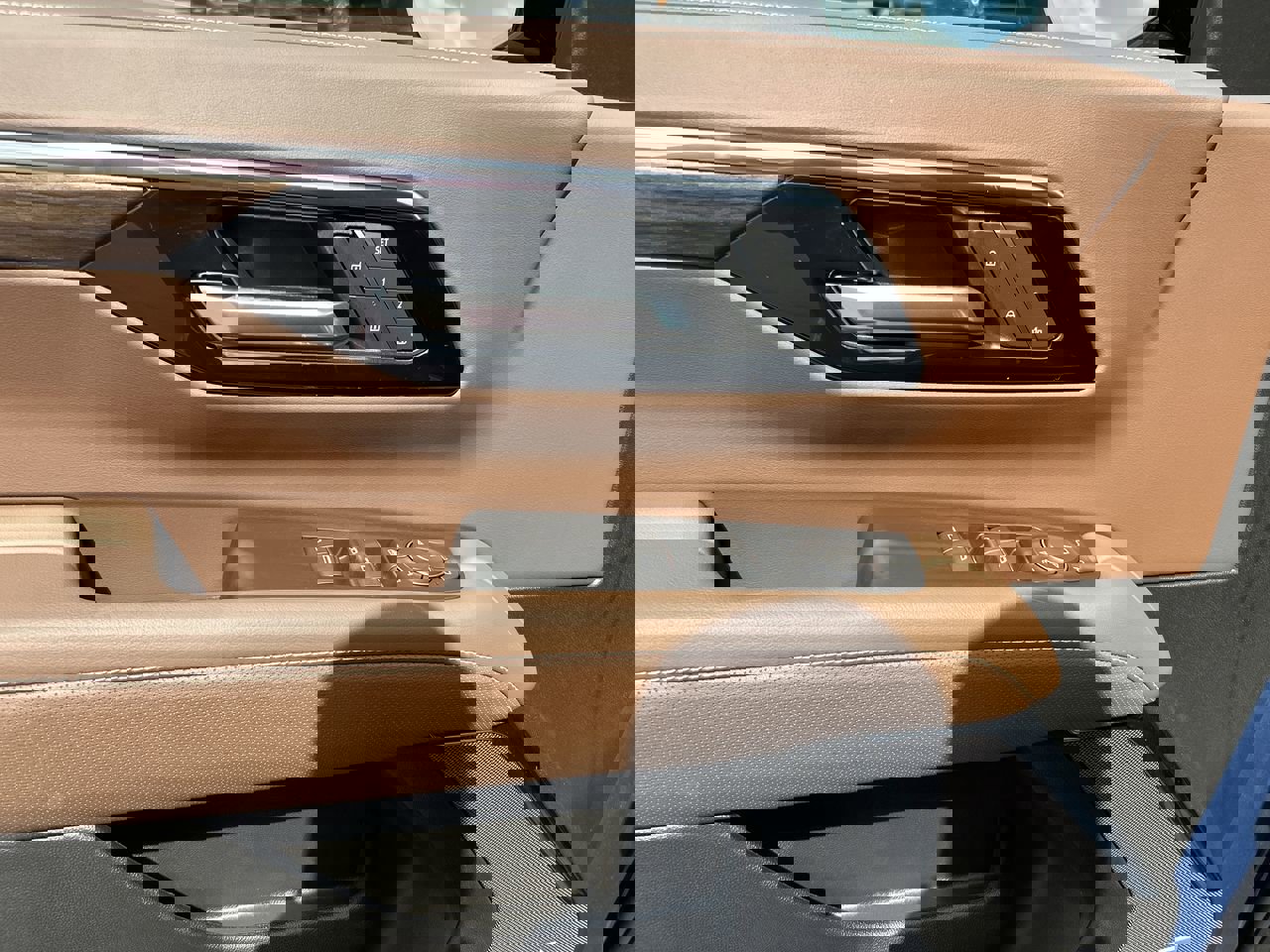 New 2025 Chevrolet Suburban High Country image 21