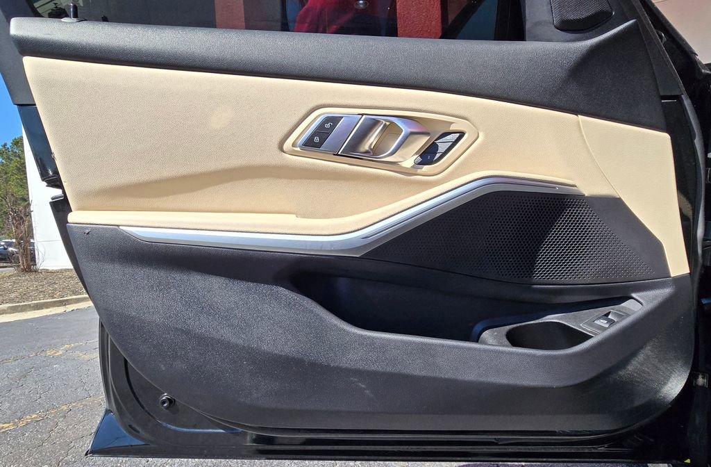 Used 2021 BMW 330i Sedan w/ Convenience Package image 17