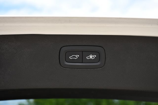 Used 2025 Volvo XC90 B6 Plus AWD/4WD image 26