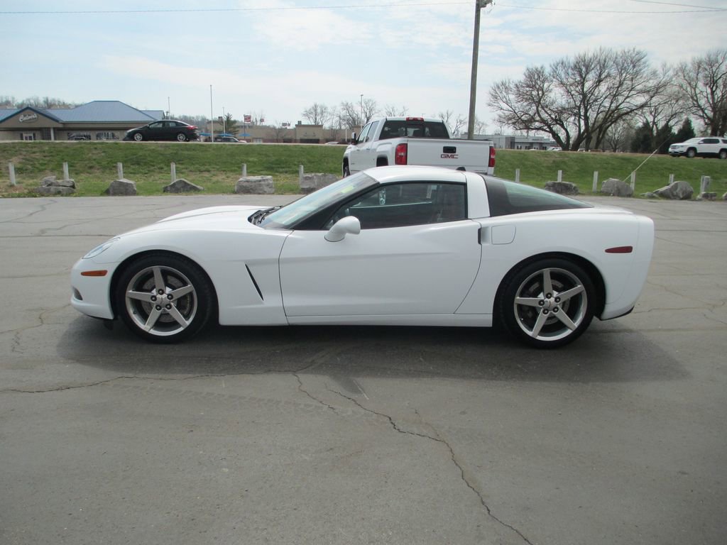 Used 2005 Chevrolet Corvette Coupe w/ Preferred Equipment Group image 8