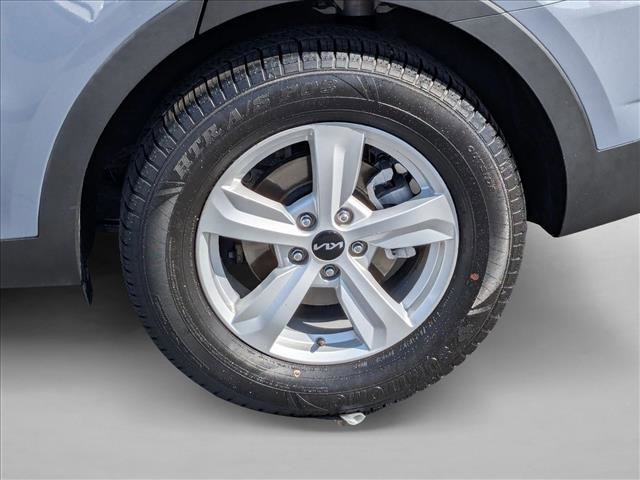 Used 2023 Kia Sorento LX image 24