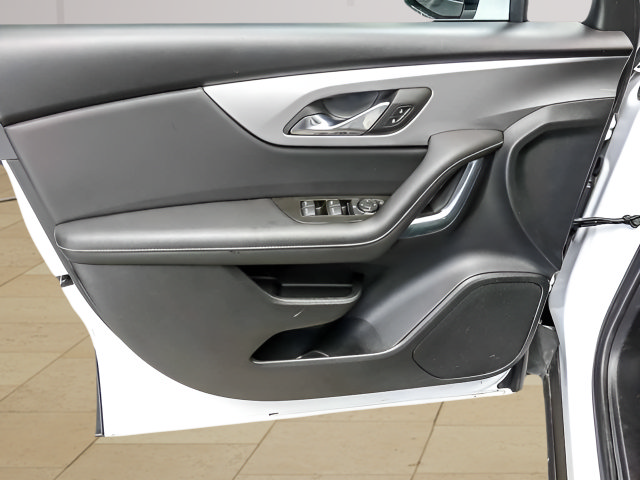 Used 2025 Chevrolet Blazer LT FWD image 20