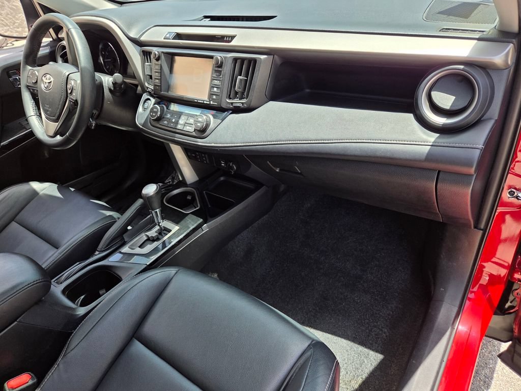 Used 2017 Toyota RAV4 Limited FWD image 19