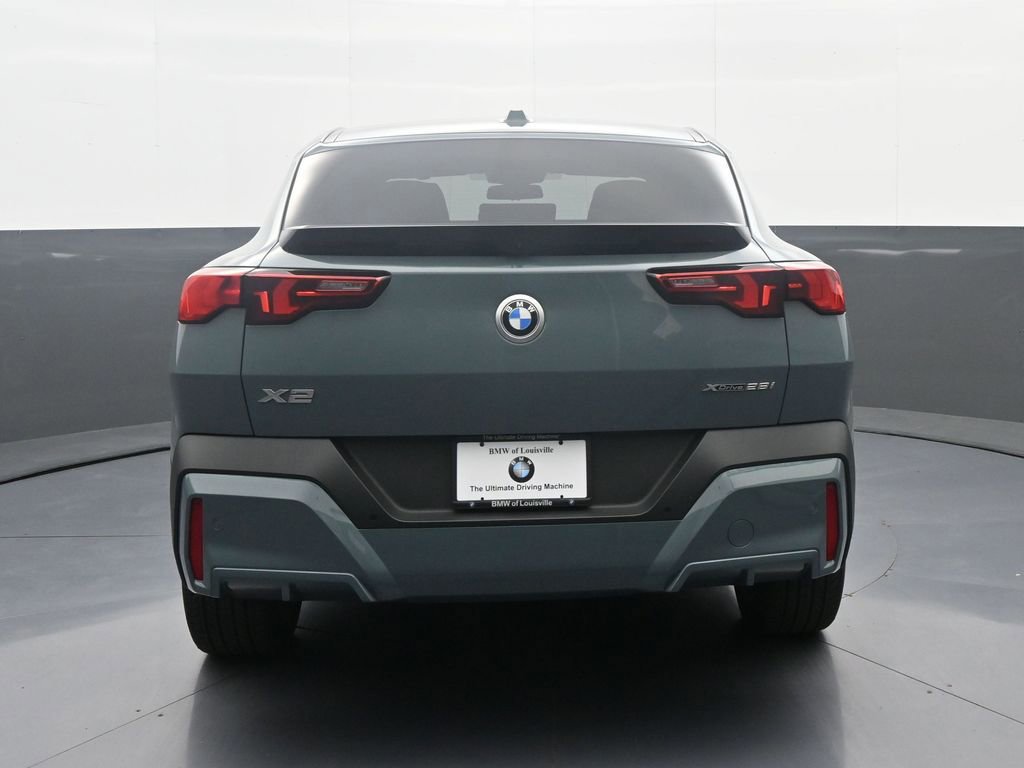 Used 2025 BMW X2 xDrive28i AWD/4WD image 6