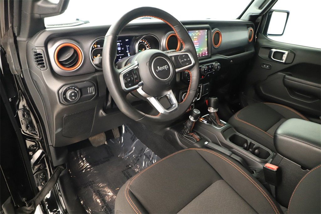 Used 2023 Jeep Gladiator Mojave w/ Cold Weather Group image 15