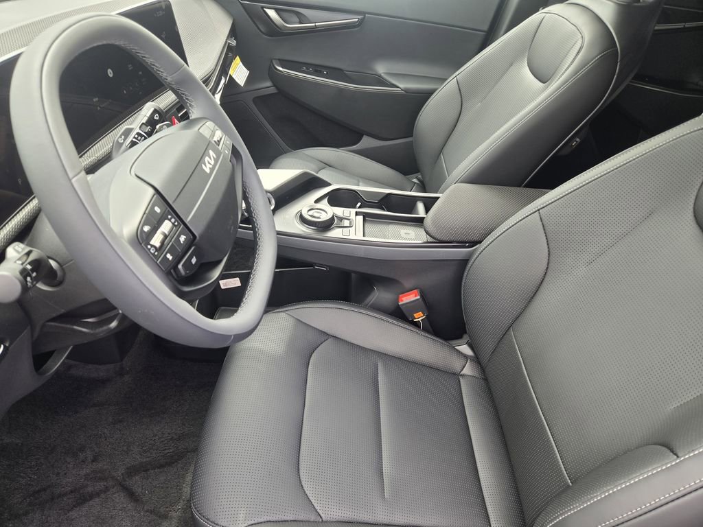 New 2025 Kia EV6 Wind RWD image 9