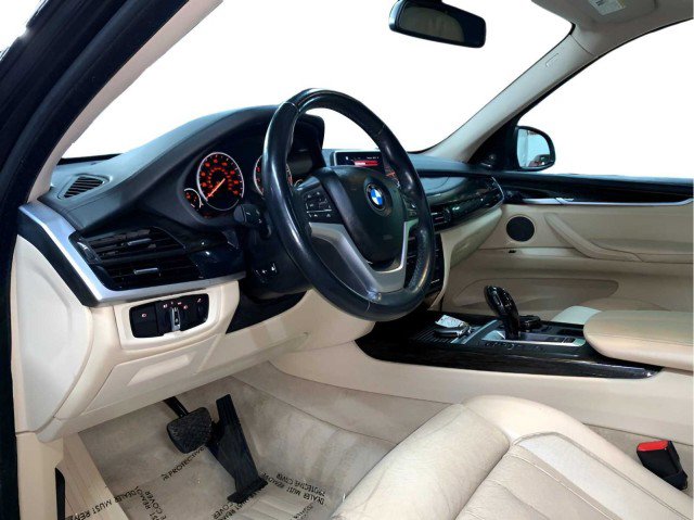 Used 2015 BMW X5 xDrive50i AWD/4WD image 19
