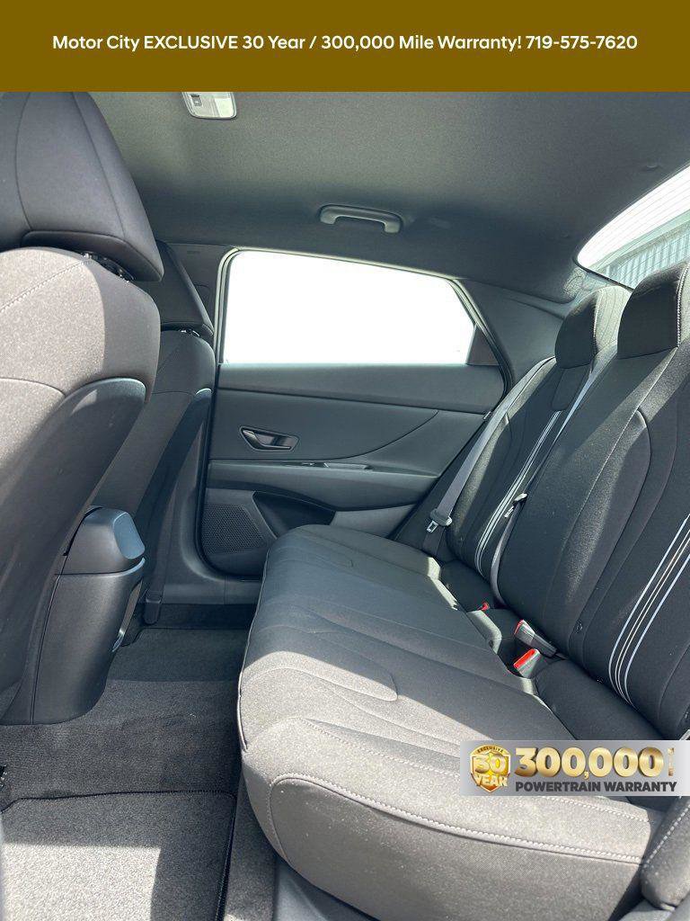 New 2025 Hyundai Elantra SEL image 14