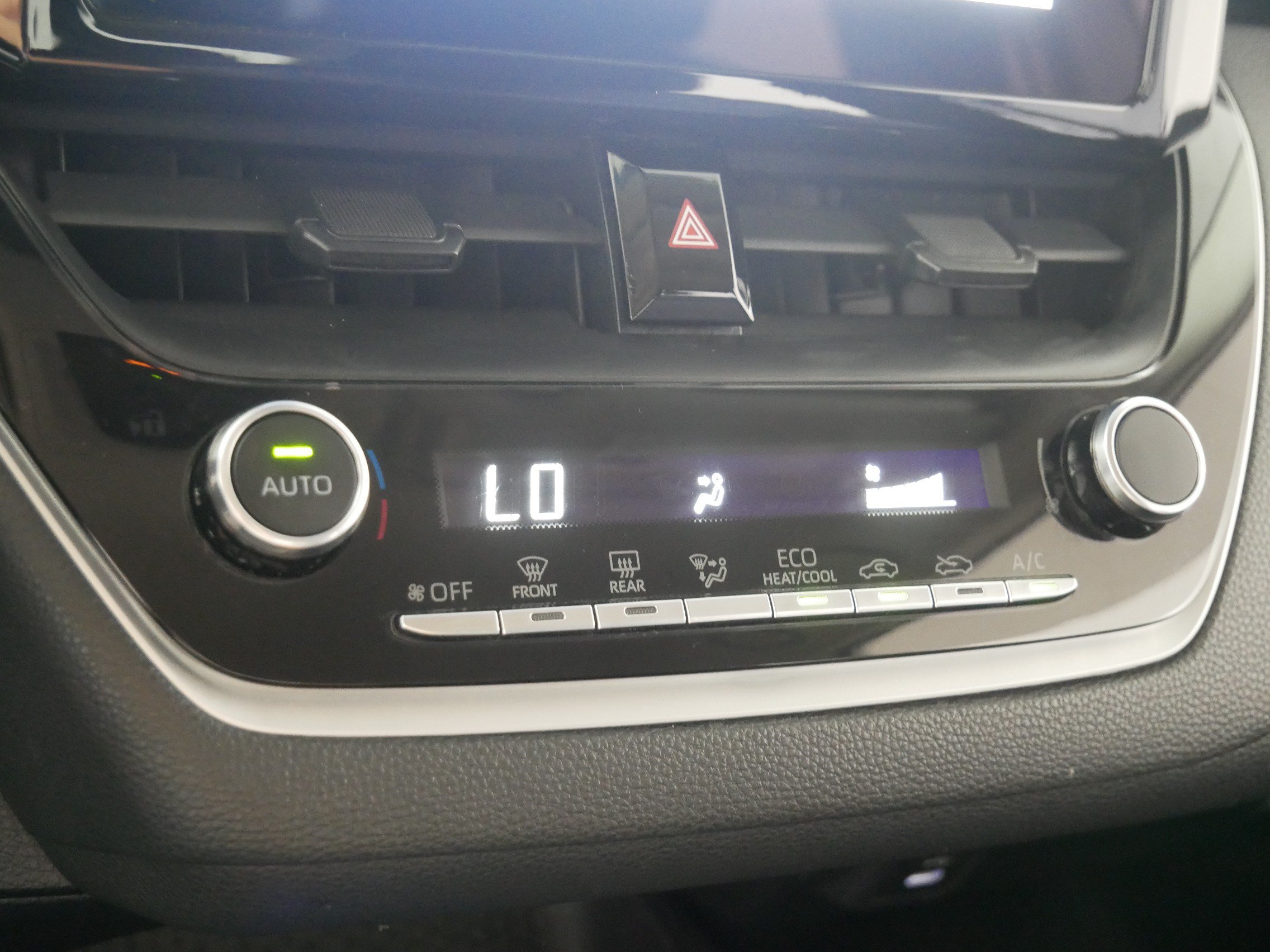 Used 2024 Toyota Corolla LE FWD image 23