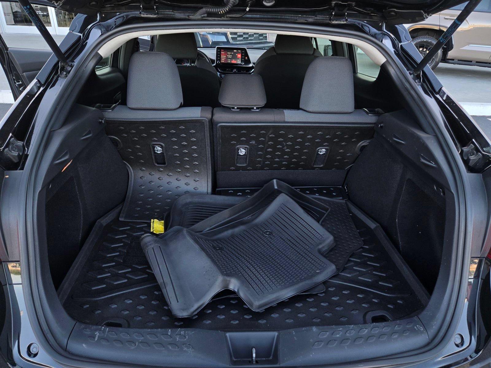 Certified 2020 Toyota C-HR LE FWD image 21