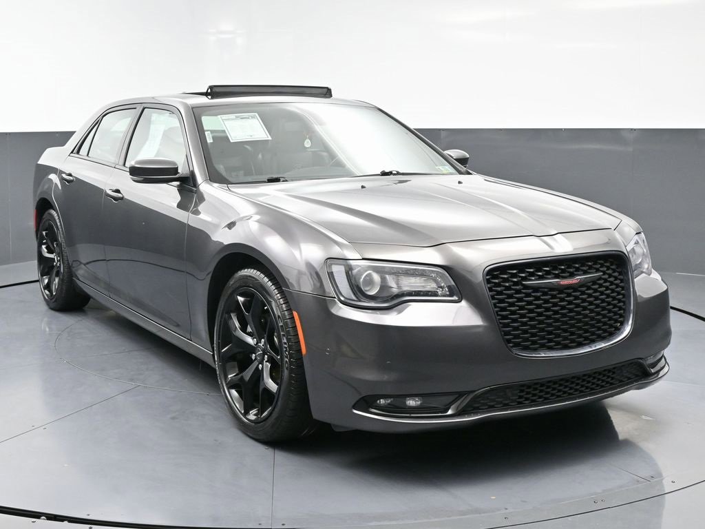 Used 2023 Chrysler 300 S image 3