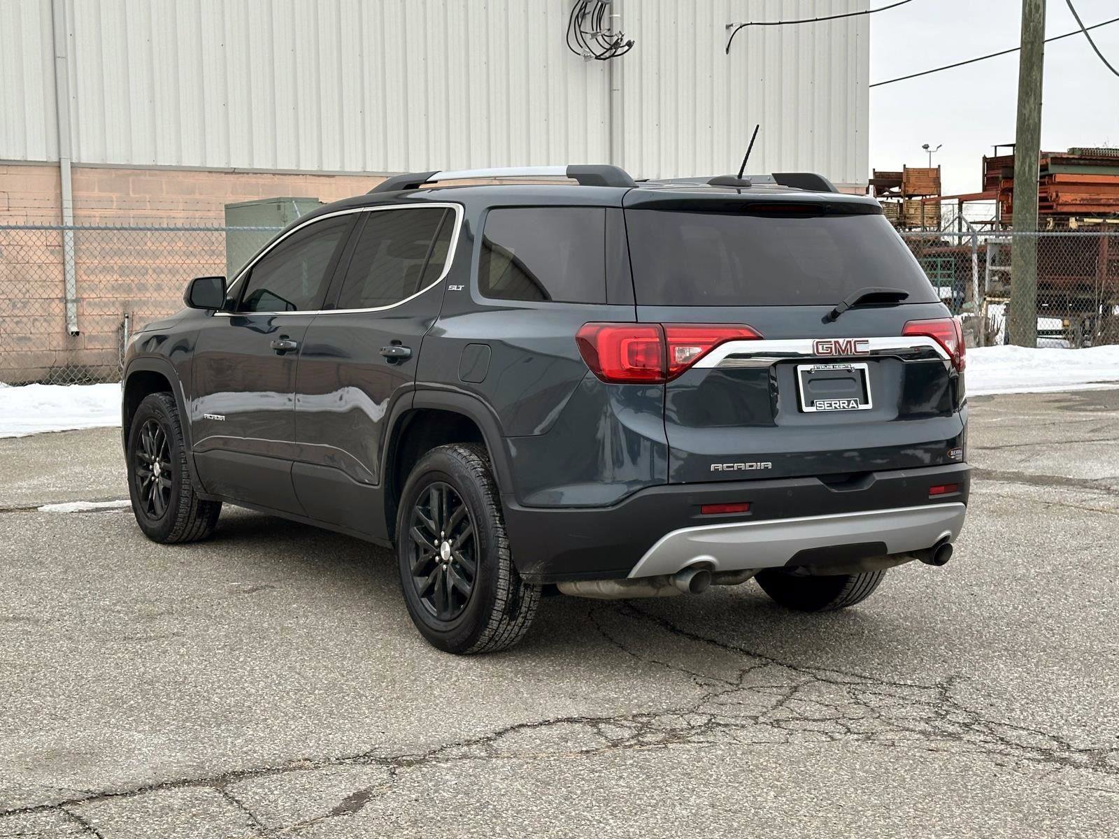 Used 2019 GMC Acadia SLT image 3
