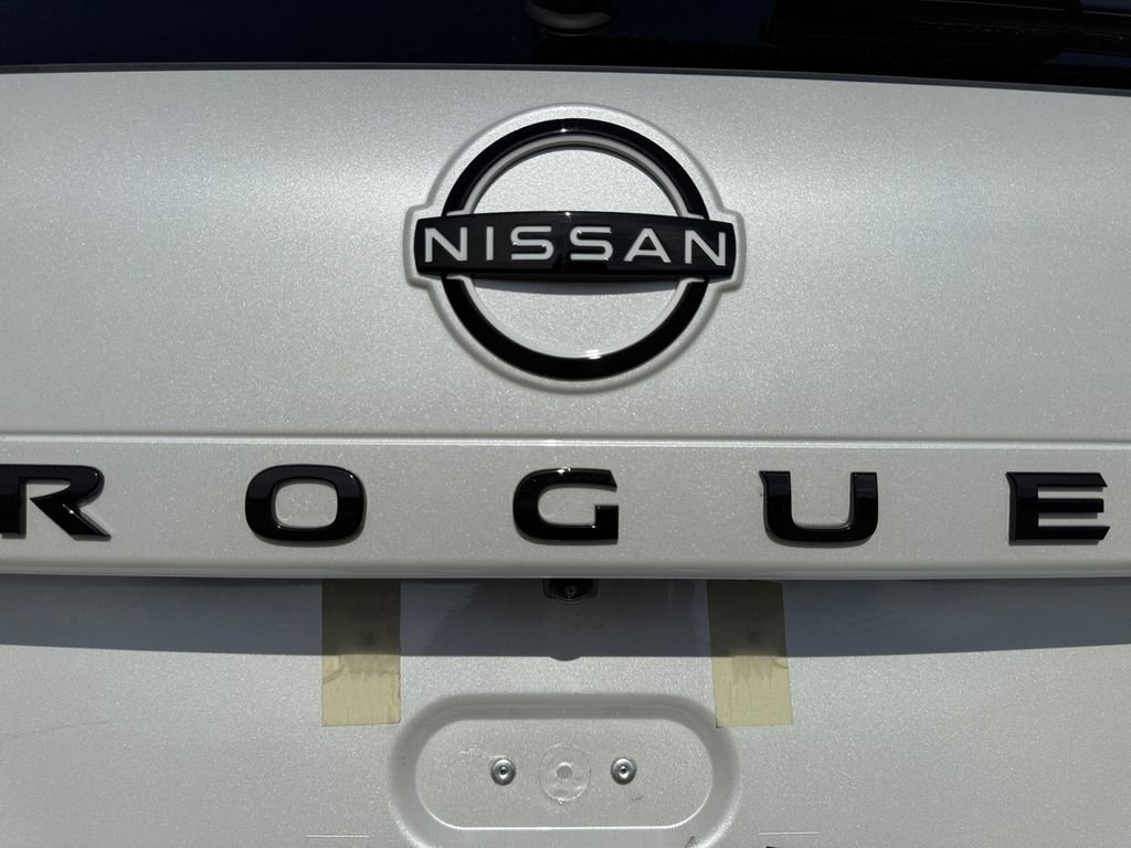 New 2026 Nissan Rogue SV image 17