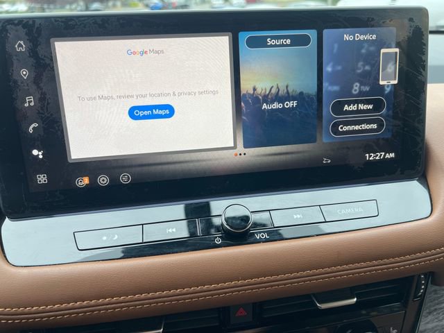 Used 2025 Nissan Rogue Platinum w/ Tech Package image 13