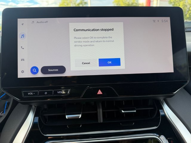 Certified 2023 Toyota Venza XLE AWD/4WD image 30