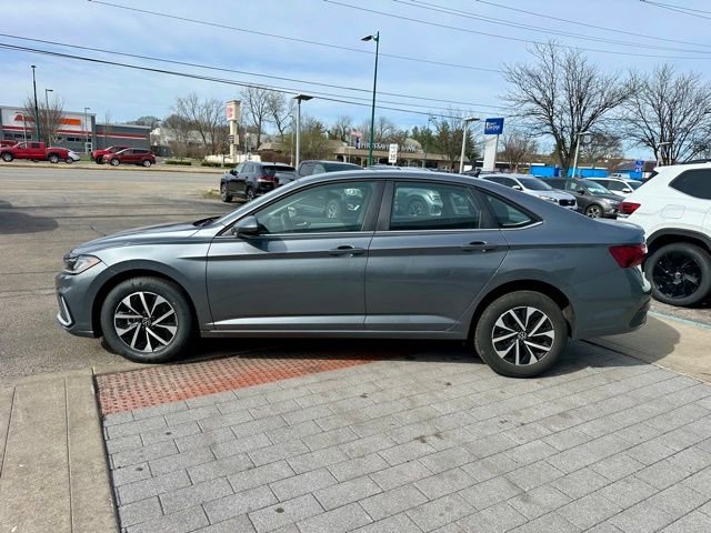 Certified 2025 Volkswagen Jetta S image 4