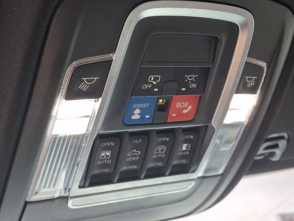 Used 2019 RAM 1500 Rebel w/ Rebel Level 2 Equipment Group AWD/4WD image 32
