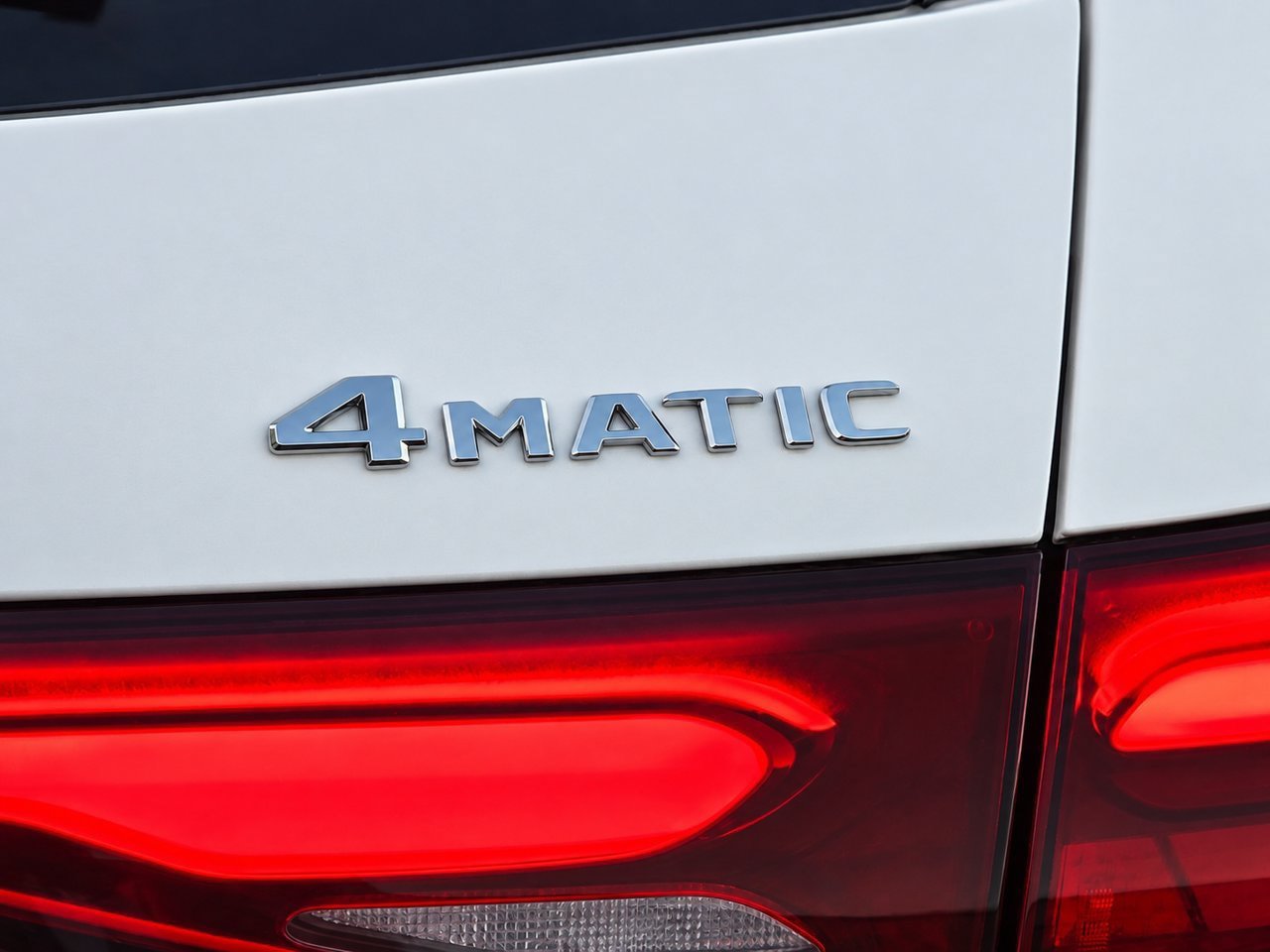 Used 2026 Mercedes-Benz GLC 300 4MATIC image 7