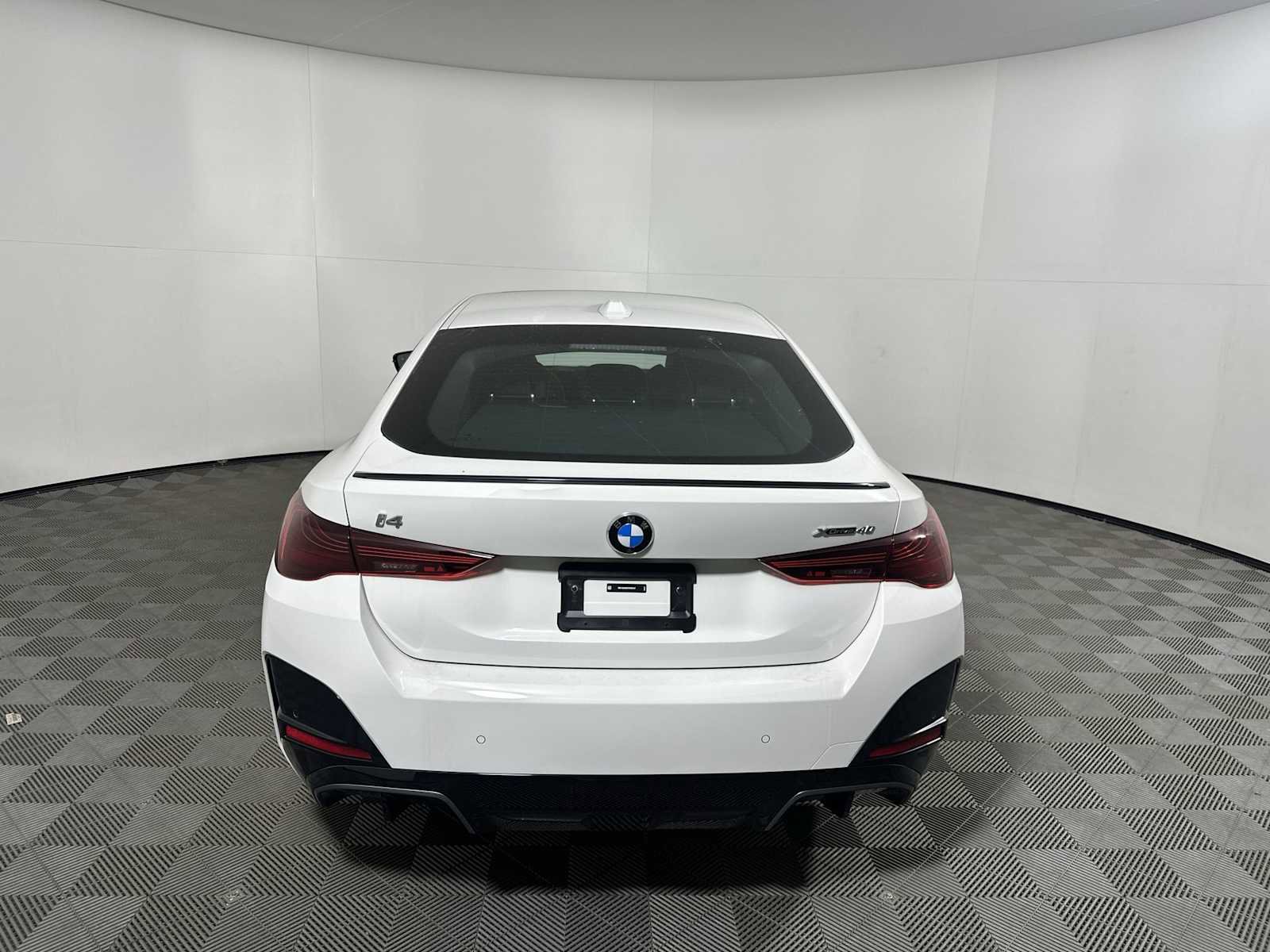 New 2026 BMW i4 xDrive40i w/ M Sport Package image 2