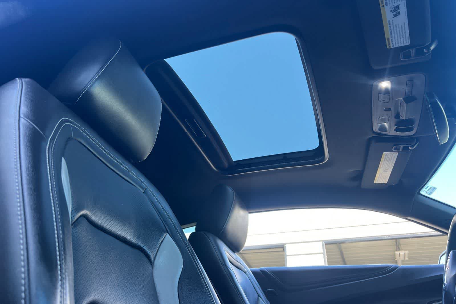 Used 2017 Chevrolet Camaro LT RWD image 19