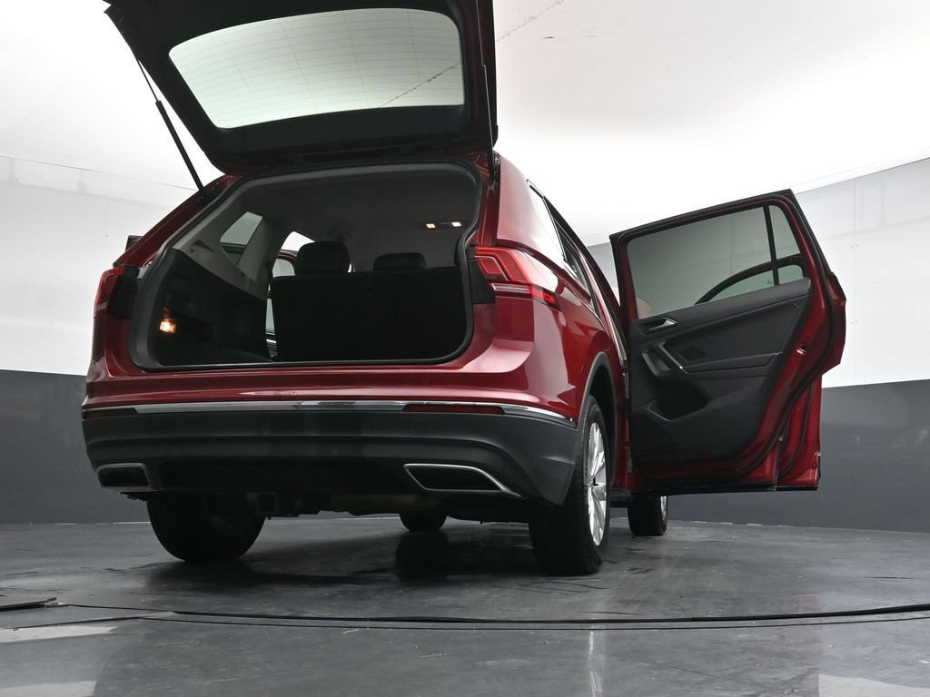 Used 2018 Volkswagen Tiguan SE AWD/4WD image 44