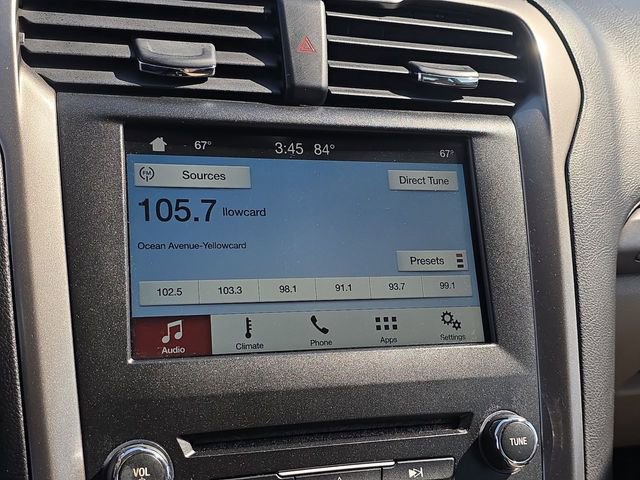 Used 2017 Ford Fusion SE w/ Fusion SE Technology Package FWD image 23