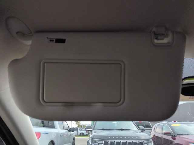 Certified 2018 Ford Escape SE FWD image 38