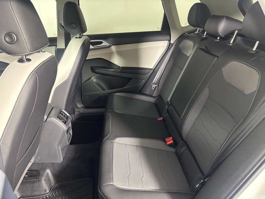 New 2026 Volkswagen Taos SE AWD/4WD image 9