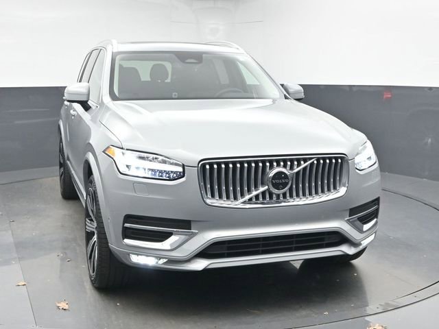 Used 2024 Volvo XC90 B6 Plus w/ Protection Package image 2