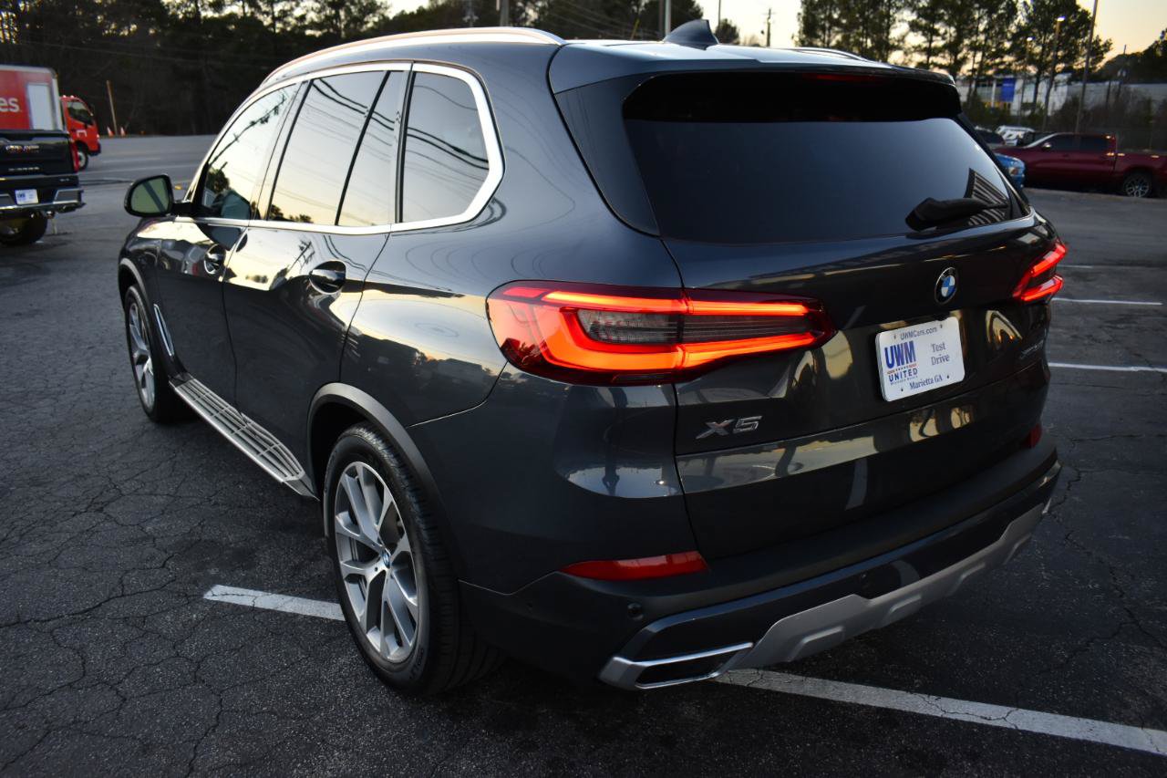 Used 2019 BMW X5 xDrive50i w/ Parking Assistance Package AWD/4WD image 8