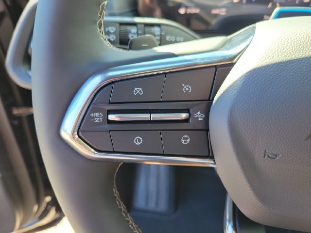 New 2027 Chevrolet Traverse Z71 w/ Enhanced Driving Package AWD/4WD image 28
