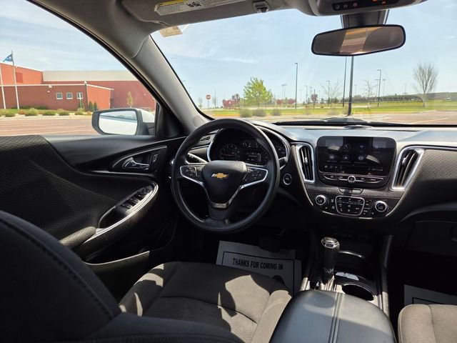 Used 2019 Chevrolet Malibu LT FWD image 43