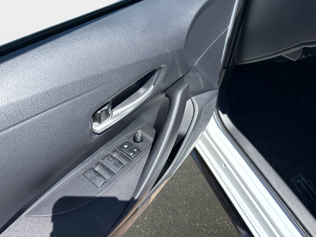 New 2026 Toyota Corolla SE FWD image 18