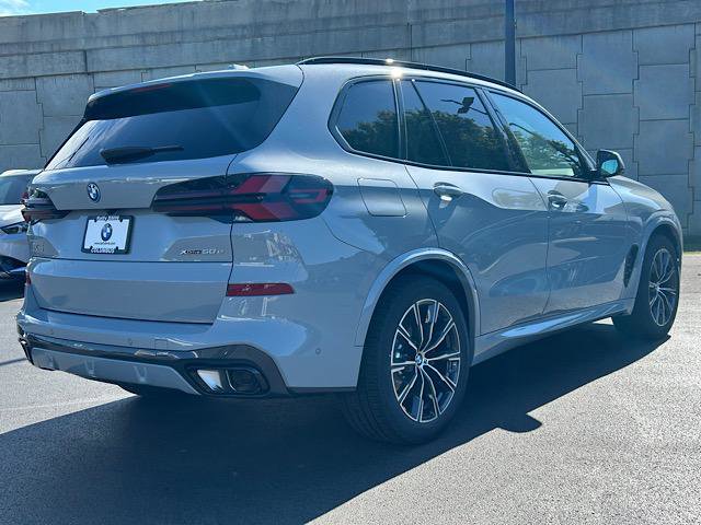 New 2026 BMW X5 xDrive50e w/ M Sport Package image 3