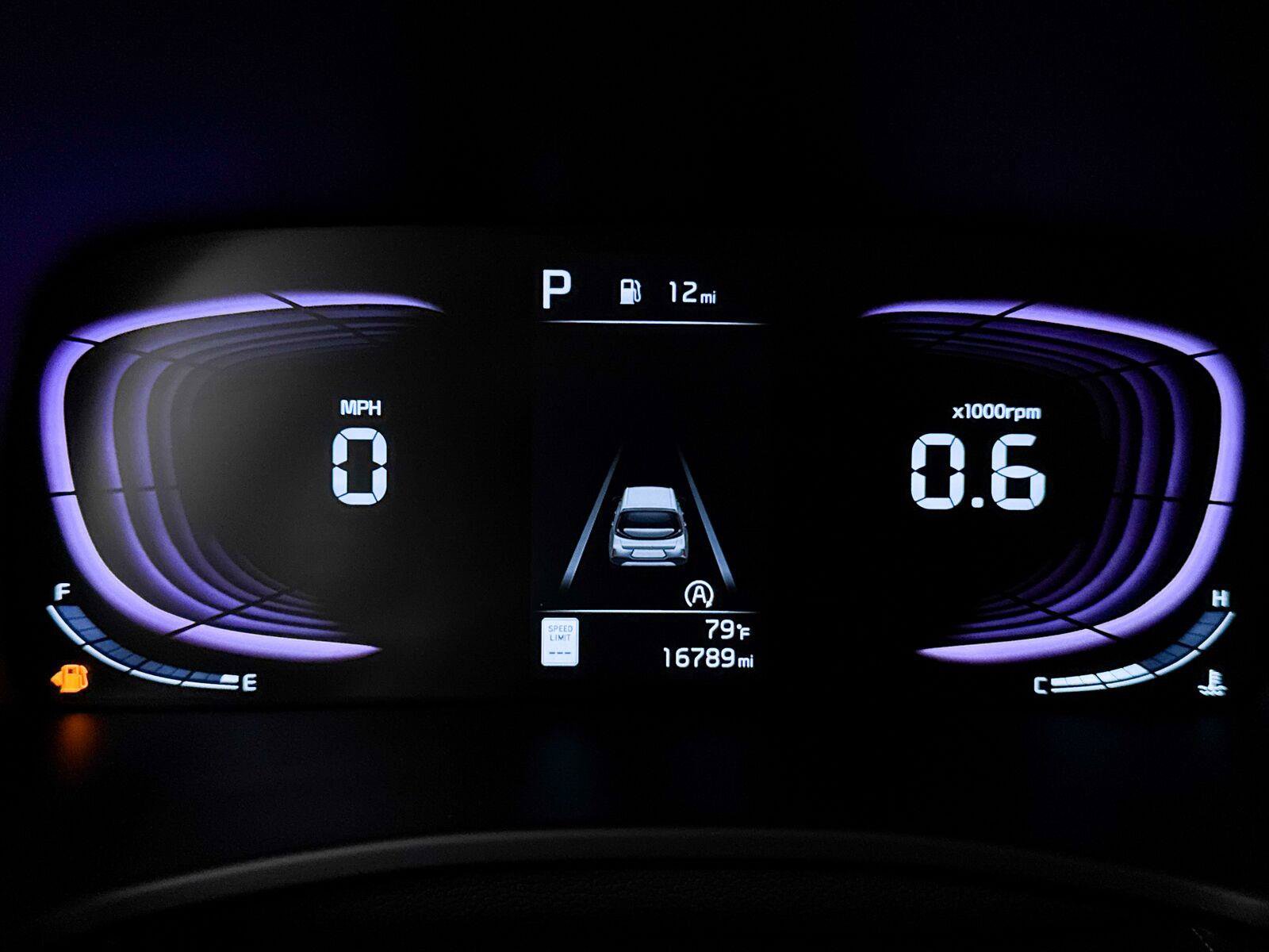 Used 2025 Kia Soul LX w/ LX Technology Package FWD image 34