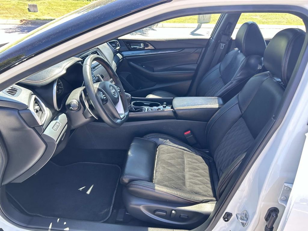 Used 2023 Nissan Maxima SR w/ Sport Mat Group FWD image 19