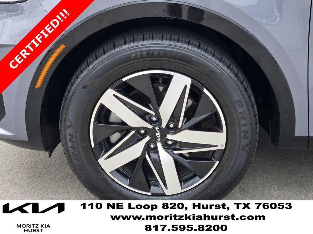 Certified 2023 Kia Sorento S FWD image 17
